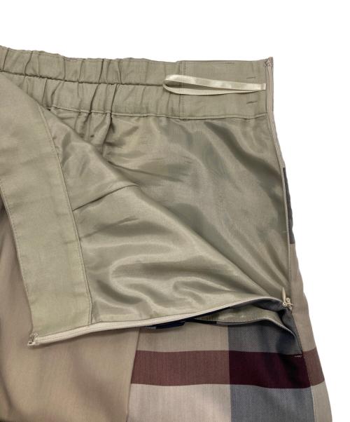 BLUE LABEL CRESTBRIDGE（ブルーレーベルクレストブリッジ）BLUE LABEL CRESTBRIDGE (ブルーレーベルクレストブリッジ) パーシャルチェックスカート ベージュ サイズ:38の古着・服飾アイテム