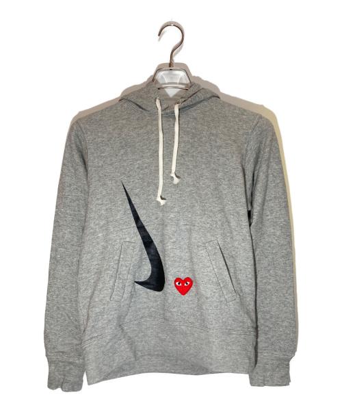 PLAY COMME des GARCONS（プレイコムデギャルソン）PLAY COMME des GARCONS (プレイコムデギャルソン) NIKE (ナイキ) Play Hoodie グレー サイズ:Ⅿの古着・服飾アイテム