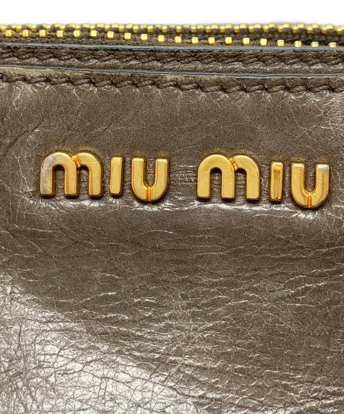 MIU MIU（ミュウミュウ）MIU MIU (ミュウミュウ) VITELLO SHINE 2WAYレザートートバッグ ベージュ サイズ:-の古着・服飾アイテム