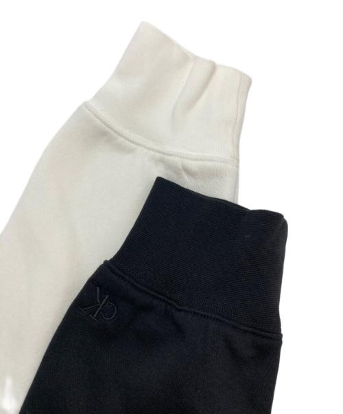 Calvin Klein Jeans（カルバンクラインジーンズ）Calvin Klein Jeans (カルバンクラインジーンズ) バイカラープルオーバーパーカー ホワイト×ブラック サイズ:Ⅿの古着・服飾アイテム