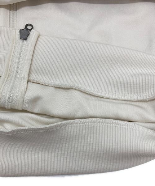 UMBRO（アンブロ）UMBRO (アンブロ) HBL OG STAND-NECK TRACKJACKET ベージュ サイズ:SIZE 105の古着・服飾アイテム