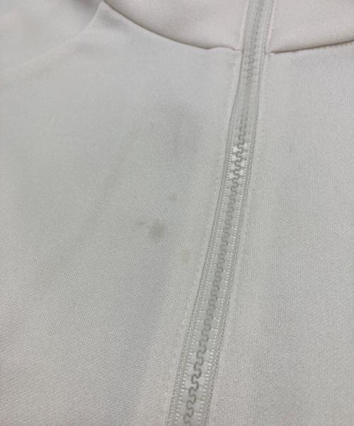 UMBRO（アンブロ）UMBRO (アンブロ) HBL OG STAND-NECK TRACKJACKET ベージュ サイズ:SIZE 105の古着・服飾アイテム