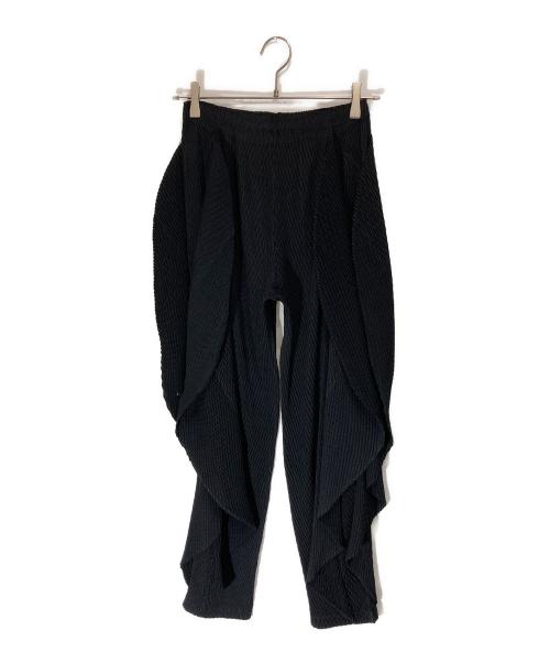 ISSEY MIYAKE（イッセイミヤケ）ISSEY MIYAKE (イッセイミヤケ) ウェーブデザインプリーツパンツ ブラック サイズ:SIZE 2の古着・服飾アイテム