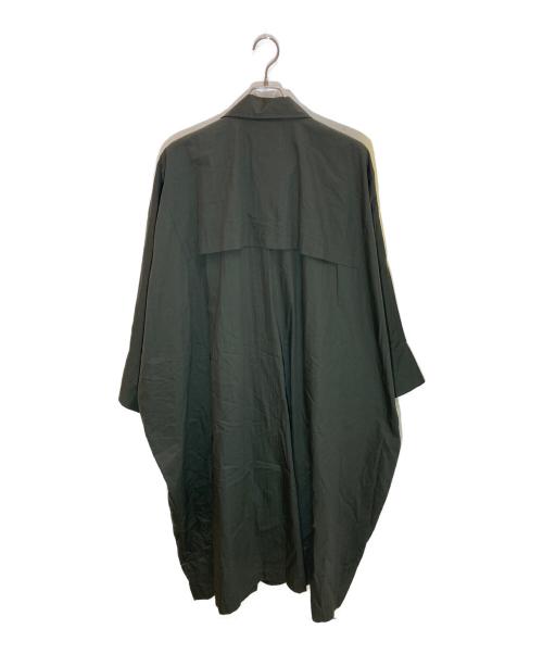 ISSEY MIYAKE PERMANENTE（イッセイミヤケ ペルマネンテ）ISSEY MIYAKE PERMANENTE (イッセイミヤケ ペルマネンテ) イカコート カーキ サイズ:Ⅿの古着・服飾アイテム