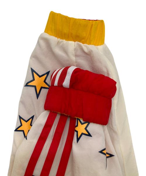 adidas（アディダス）adidas (アディダス) McDonalds (マクドナルド) Eric Emanuel (エリック エマニュエル) リバーシブルナイロンジャケット ホワイト×レッド サイズ:Ⅿの古着・服飾アイテム