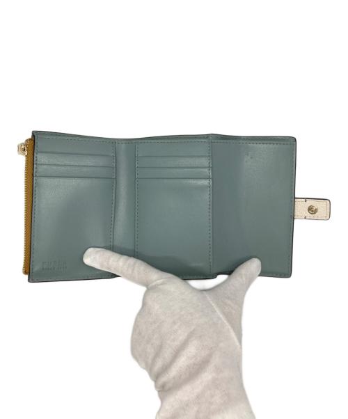FURLA（フルラ）FURLA (フルラ) GRAZIA 二つ折りウォレット アイボリー×オレンジ サイズ:-の古着・服飾アイテム