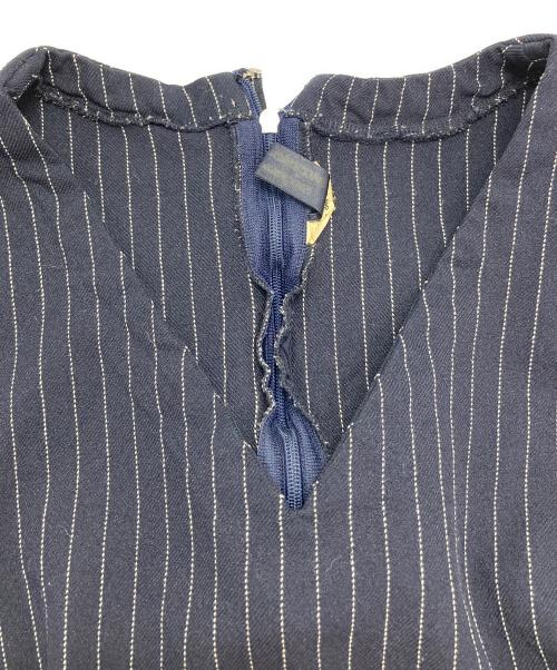 COMME des GARCONS COMME des GARCONS（コムデギャルソン コムデギャルソン）COMME des GARCONS COMME des GARCONS (コムデギャルソン コムデギャルソン) ポリ縮絨ピンストライプワンピース ネイビー サイズ:SIZE Mの古着・服飾アイテム