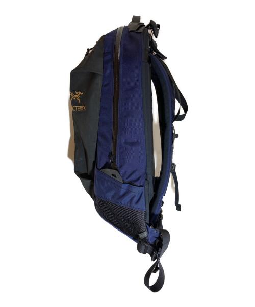 ARC'TERYX（アークテリクス）ARC'TERYX (アークテリクス) ARRO22 ネイビー×ブラック サイズ:-の古着・服飾アイテム