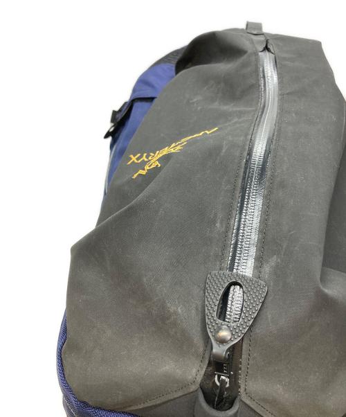 ARC'TERYX（アークテリクス）ARC'TERYX (アークテリクス) ARRO22 ネイビー×ブラック サイズ:-の古着・服飾アイテム