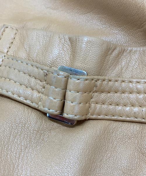 BOTTEGA VENETA（ボッテガベネタ）BOTTEGA VENETA (ボッテガベネタ) シープレザージャケット ベージュ サイズ:44の古着・服飾アイテム