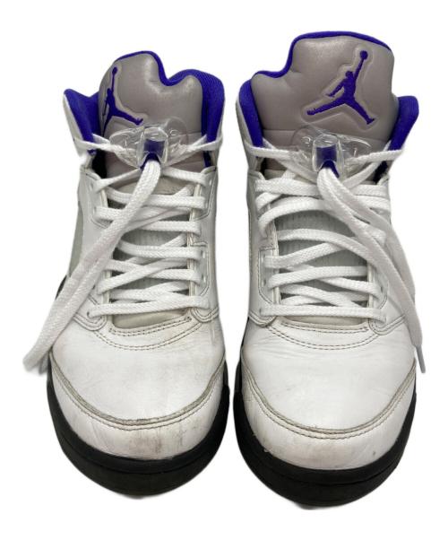 NIKE（ナイキ）NIKE (ナイキ) AIR JORDAN 5 RETRO ホワイト×パープル サイズ:26cmの古着・服飾アイテム