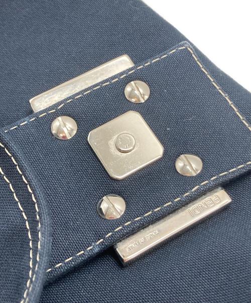FENDI（フェンディ）FENDI (フェンディ) マンマバケットワンショルダーバッグ ネイビーの古着・服飾アイテム