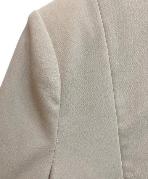 MURRAL（ミューラル）MURRAL (ミューラル) Slit short sleeve jacket ベージュ サイズ:SIZE Freeの古着・服飾アイテム