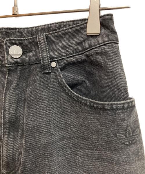 adidas（アディダス）adidas (アディダス) Adilenium シーズン 3 ジップ ウォッシュド デニムパンツ グレー サイズ:24の古着・服飾アイテム
