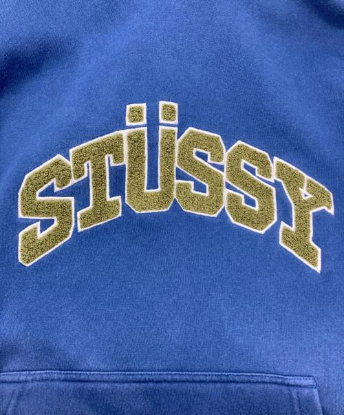 stussy（ステューシー）stussy (ステューシー) CHENILLE ARCH APPLIQUE HOOD ブルー サイズ:-の古着・服飾アイテム