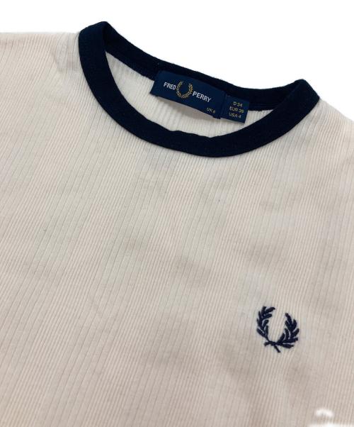 FRED PERRY（フレッドペリー）FRED PERRY (フレッドペリー) リンガーTシャツ アイボリー サイズ:SIZE UK8の古着・服飾アイテム