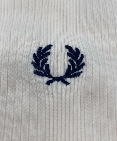 FRED PERRY（フレッドペリー）FRED PERRY (フレッドペリー) リンガーTシャツ アイボリー サイズ:SIZE UK8の古着・服飾アイテム