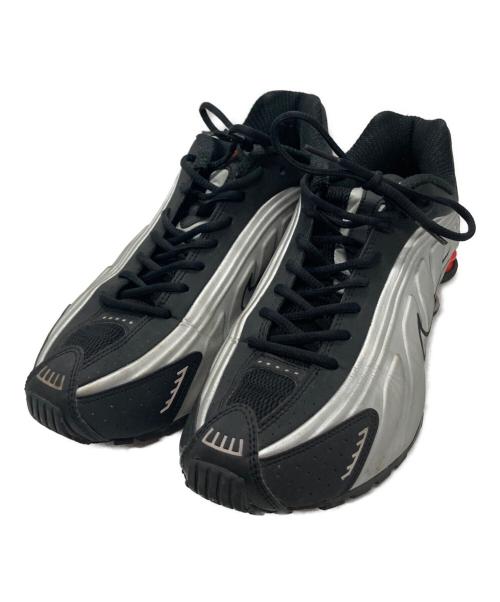 NIKE（ナイキ）NIKE (ナイキ) SHOX R4 シルバー×ブラック サイズ:SIZE 27.5cmの古着・服飾アイテム