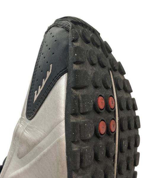 NIKE（ナイキ）NIKE (ナイキ) SHOX R4 シルバー×ブラック サイズ:SIZE 27.5cmの古着・服飾アイテム