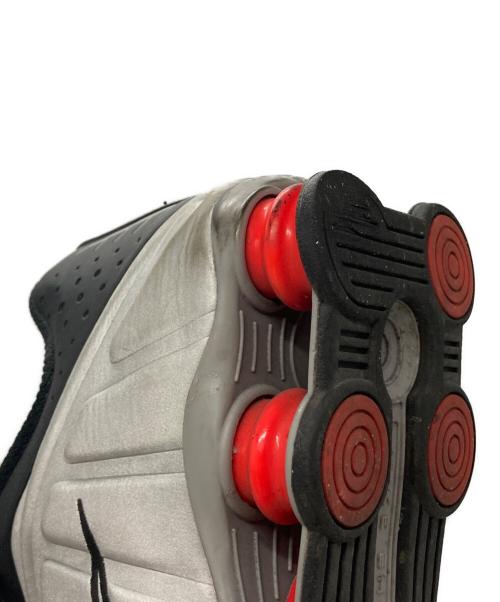 NIKE（ナイキ）NIKE (ナイキ) SHOX R4 シルバー×ブラック サイズ:SIZE 27.5cmの古着・服飾アイテム