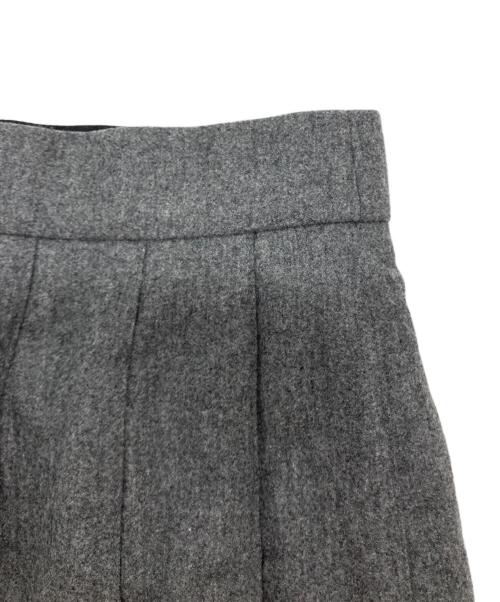Thom Browne（トムブラウン）Thom Browne (トムブラウン) フランネル4-BARプリーツミニスカート グレー サイズ:36の古着・服飾アイテム