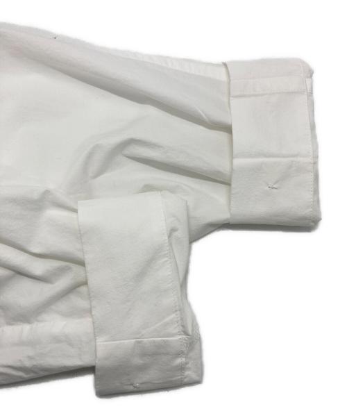 HOMME PLISSE ISSEY MIYAKE（オム プリッセ イッセイ ミヤケ）HOMME PLISSE ISSEY MIYAKE (オム プリッセ イッセイ ミヤケ) STREAMLINE SHIRT ホワイト サイズ:SIZE 3の古着・服飾アイテム