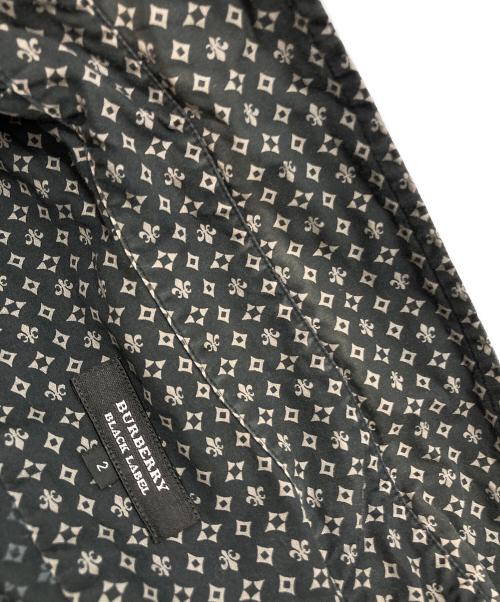 BURBERRY BLACK LABEL（バーバリーブラックレーベル）BURBERRY BLACK LABEL (バーバリーブラックレーベル) モノグラム柄シャツ ブラック サイズ:2の古着・服飾アイテム