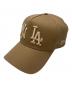New Era（ニューエラ）の古着「ダブルロゴキャップ」｜ベージュ
