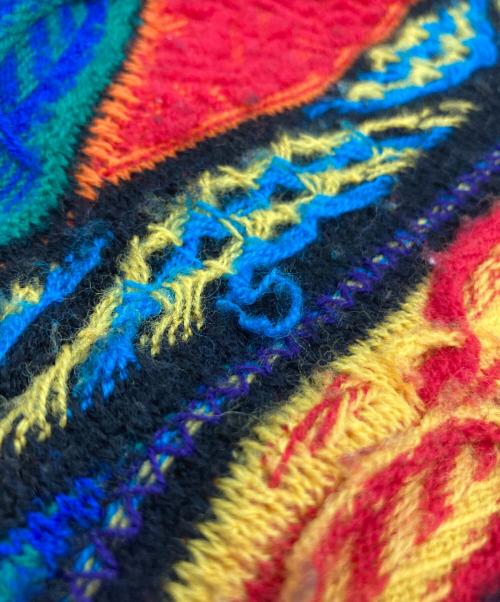 Coogi（クージー）Coogi (クージー) 3Dニット マルチカラー サイズ:Sの古着・服飾アイテム