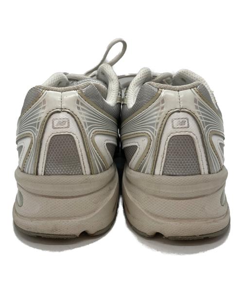NEW BALANCE（ニューバランス）NEW BALANCE (ニューバランス) U740 シルバー サイズ:25の古着・服飾アイテム