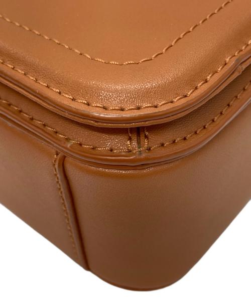 MARC JACOBS（マークジェイコブス）MARC JACOBS (マークジェイコブス) FULL FLAP LOGO SHOULDER BAG ブラウン サイズ:-の古着・服飾アイテム