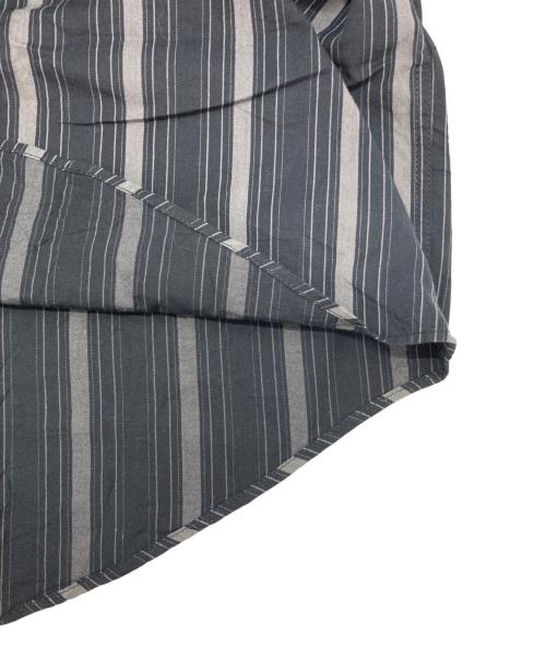 stussy（ステューシー）stussy (ステューシー) BOXY SS SHIRT STRIPE ブラック×グレー サイズ:Lの古着・服飾アイテム