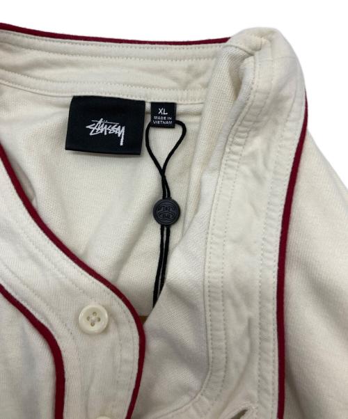 stussy（ステューシー）stussy (ステューシー) ARCH BASEBALL JERSEY ナチュラル サイズ:XLの古着・服飾アイテム