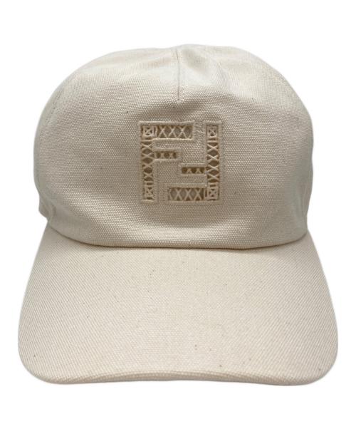 FENDI（フェンディ）FENDI (フェンディ) ロゴベースボールキャップ アイボリー サイズ:58の古着・服飾アイテム