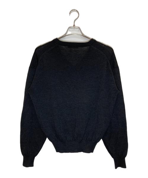 Yves Saint Laurent（イヴサンローラン）Yves Saint Laurent (イヴサンローラン) ワンポイント刺繍ウールVネックセーター ブラック サイズ:Mの古着・服飾アイテム
