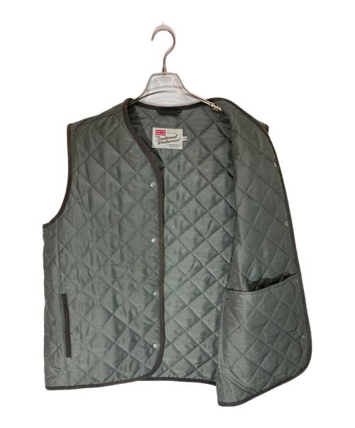 Traditional Weatherwear（トラディショナルウェザーウェア）Traditional Weatherwear (トラディショナルウェザーウェア) キルティングベスト カーキ サイズ:SIZE 42の古着・服飾アイテム