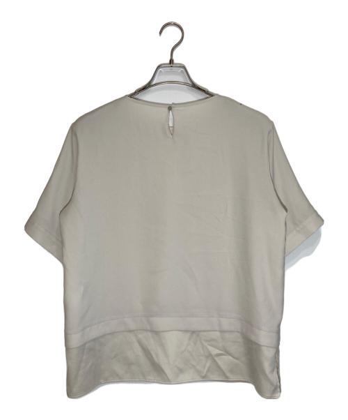 23区（ニジュウサンク）23区 (ニジュウサンク) ストレッチジョーゼット ラウンドネック カットソー ベージュ サイズ:38の古着・服飾アイテム