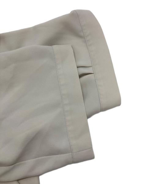23区（ニジュウサンク）23区 (ニジュウサンク) ストレッチジョーゼット ラウンドネック カットソー ベージュ サイズ:38の古着・服飾アイテム