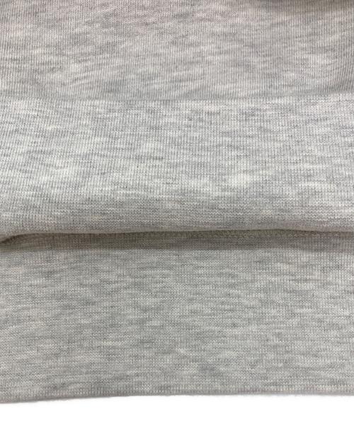 FOG ESSENTIALS（フィアオブゴッド エッセンシャル）FOG ESSENTIALS (フィアオブゴッド エッセンシャル) ロゴパーカー グレー サイズ:Ⅿの古着・服飾アイテム