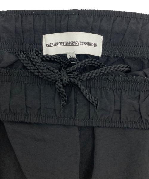 chester contemporary cornershop（チェスター コンテンポラリー コーナーショップ）CHESTER CONTEMPORARY CORNERSHOP (チェスター コンテンポラリー コーナーショップ) CHESTER CC NYLON PANTS ブラック サイズ:Ⅿの古着・服飾アイテム
