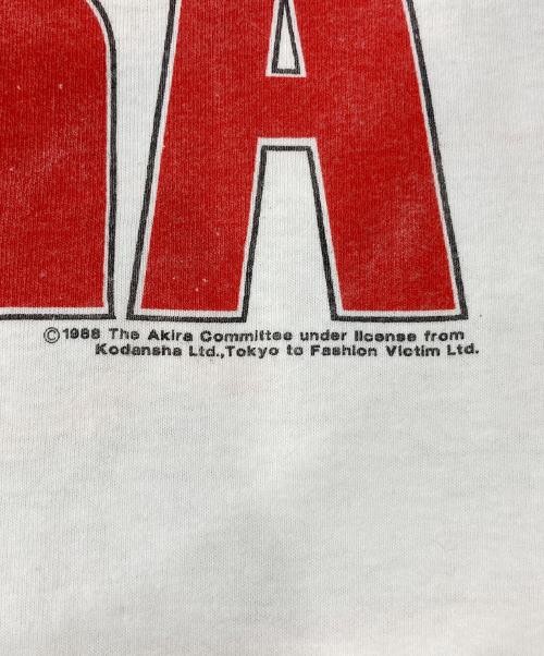 FASHION VICTIM（ファッションヴィクティム）FASHION VICTIM (ファッションヴィクティム) 金田プリントTシャツ ホワイト サイズ:SIZE Lの古着・服飾アイテム