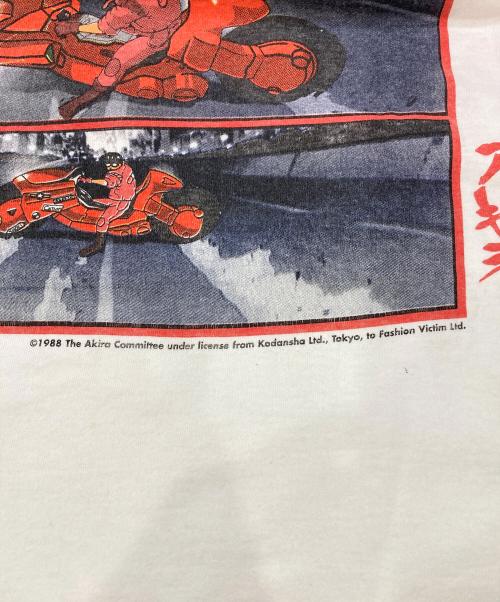 FASHION VICTIM（ファッションヴィクティム）FASHION VICTIM (ファッションヴィクティム) 金田プリントTシャツ ホワイト サイズ:SIZE Lの古着・服飾アイテム