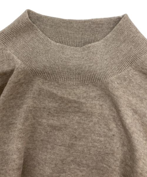 GRAN SASSO（グランサッソ）GRAN SASSO (グランサッソ) スーパータスマニア18Gモックネック ベージュ サイズ:48の古着・服飾アイテム