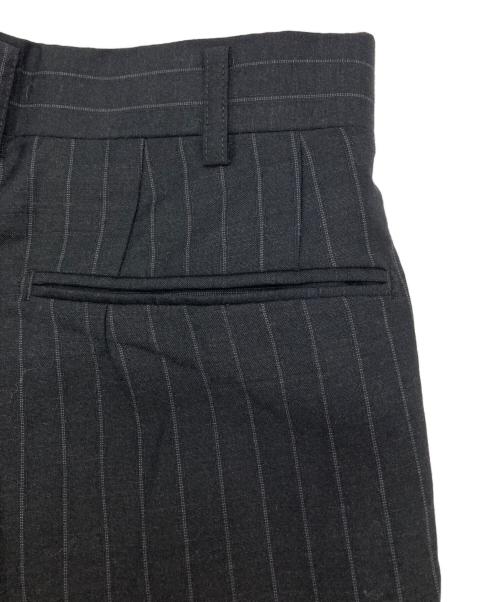 BURBERRY LONDON（バーバリーロンドン）BURBERRY LONDON (バーバリーロンドン) ストライプセットアップスーツ ネイビー サイズ:A5の古着・服飾アイテム