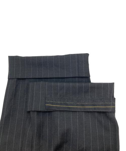 BURBERRY LONDON（バーバリーロンドン）BURBERRY LONDON (バーバリーロンドン) ストライプセットアップスーツ ネイビー サイズ:A5の古着・服飾アイテム