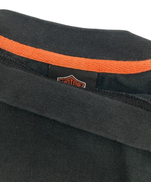 HARLEY-DAVIDSON（ハーレーダビッドソン）HARLEY-DAVIDSON (ハーレーダビッドソン) 刺繍ロゴカットソー ブラック×オレンジ サイズ:Ⅿの古着・服飾アイテム