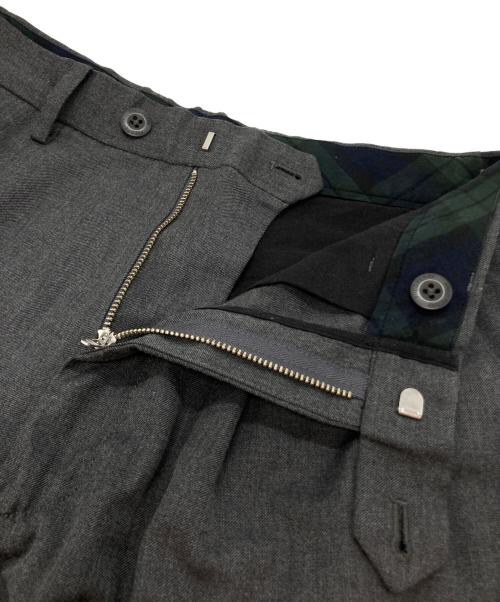 FRED PERRY（フレッドペリー）FRED PERRY (フレッドペリー) スラックスショートパンツ グレー サイズ:SIZE Sの古着・服飾アイテム