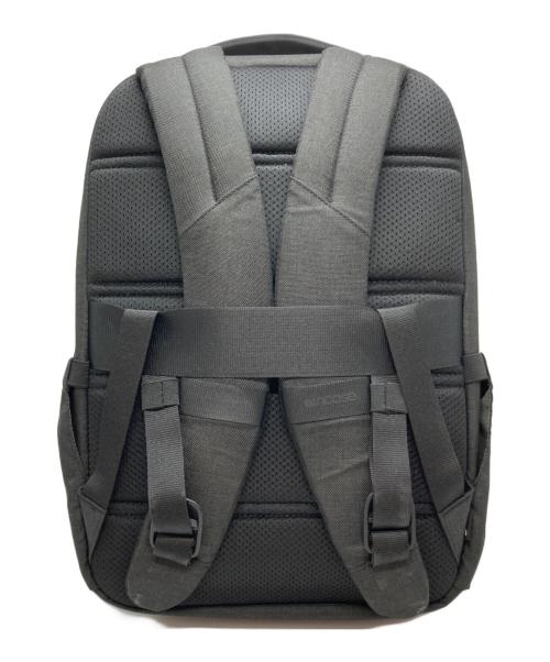 Incase（インケース）Incase (インケース) Crosstown Compact Backpack グレーの古着・服飾アイテム