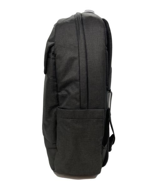 Incase（インケース）Incase (インケース) Crosstown Compact Backpack グレーの古着・服飾アイテム