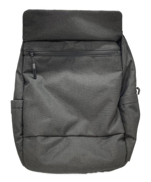 Incase（インケース）Incase (インケース) Crosstown Compact Backpack グレーの古着・服飾アイテム